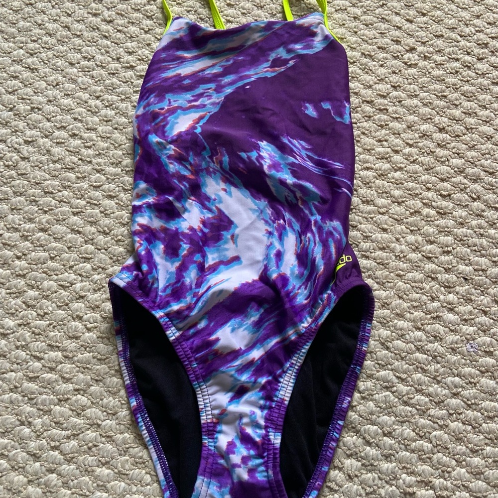 Speedo women’s Purple and Blue One Piece Swimsuit size 30
